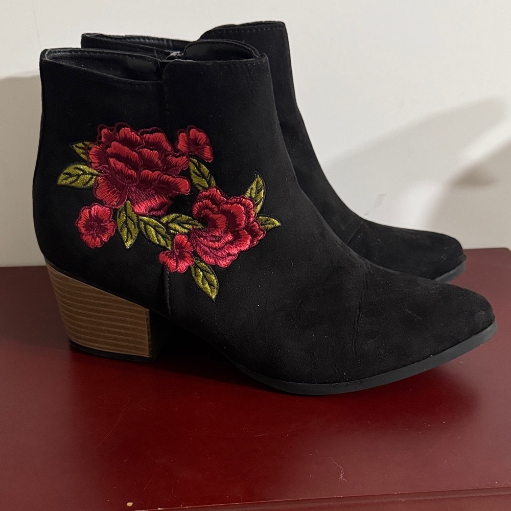 Floral Embroidered Black Ankle Boots - Picture 2 of 10